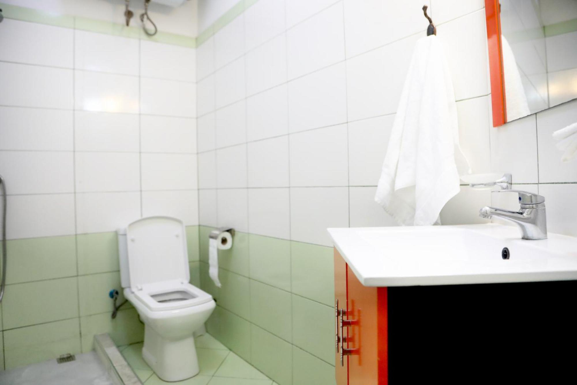The Bllok Spot Apartamento Tirana